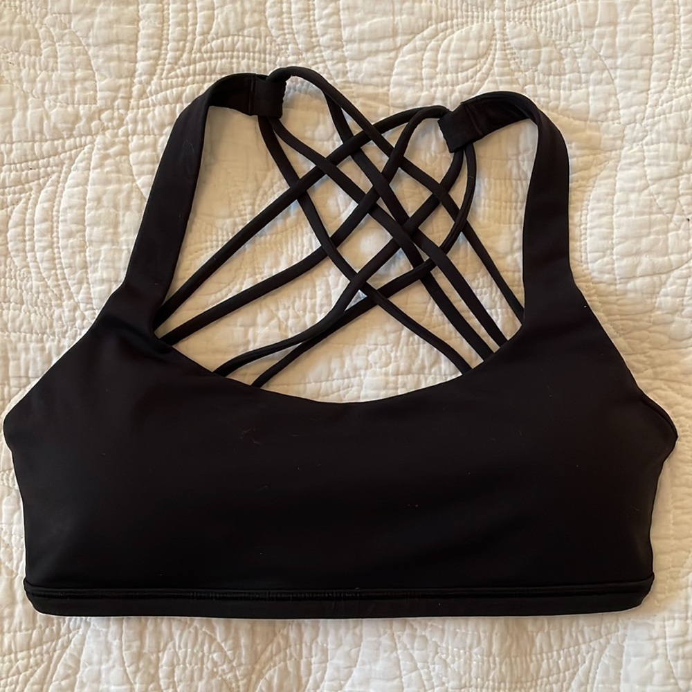 Lululemon black sports bra size 4